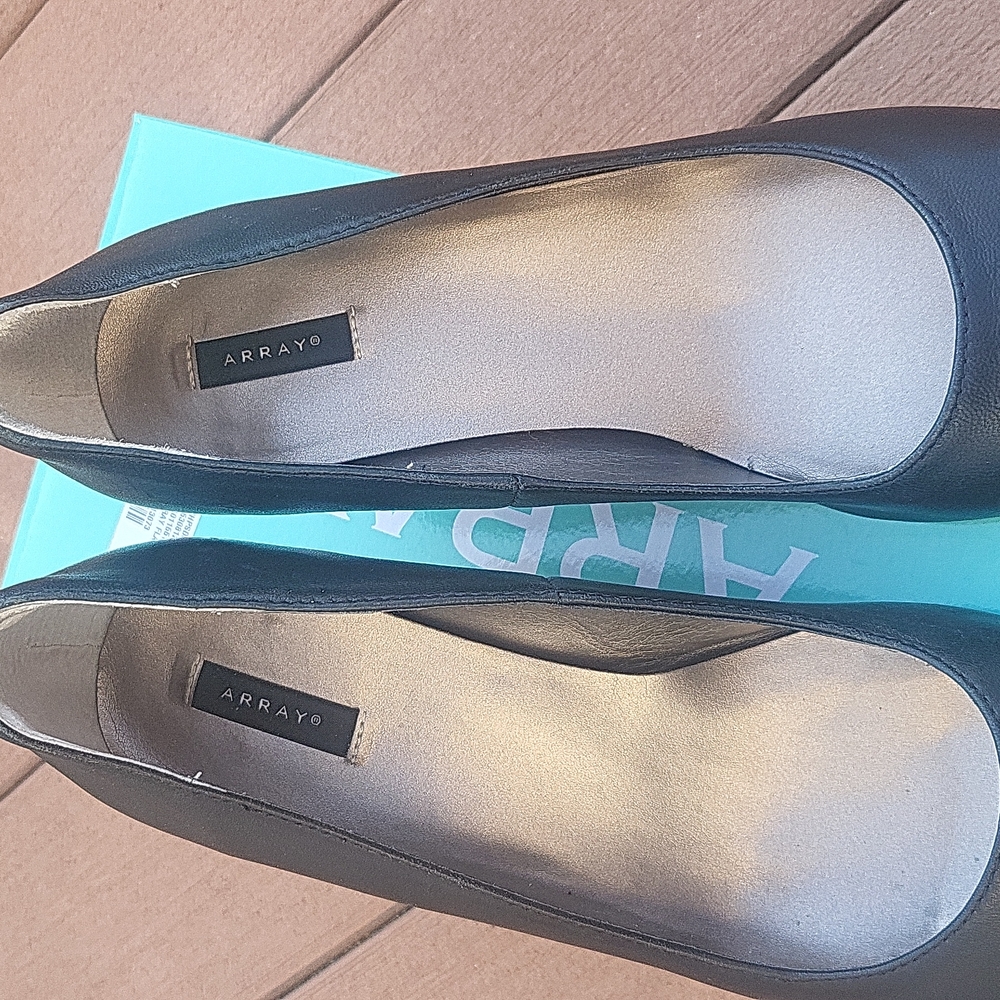 Array Black Low Heels - image 2